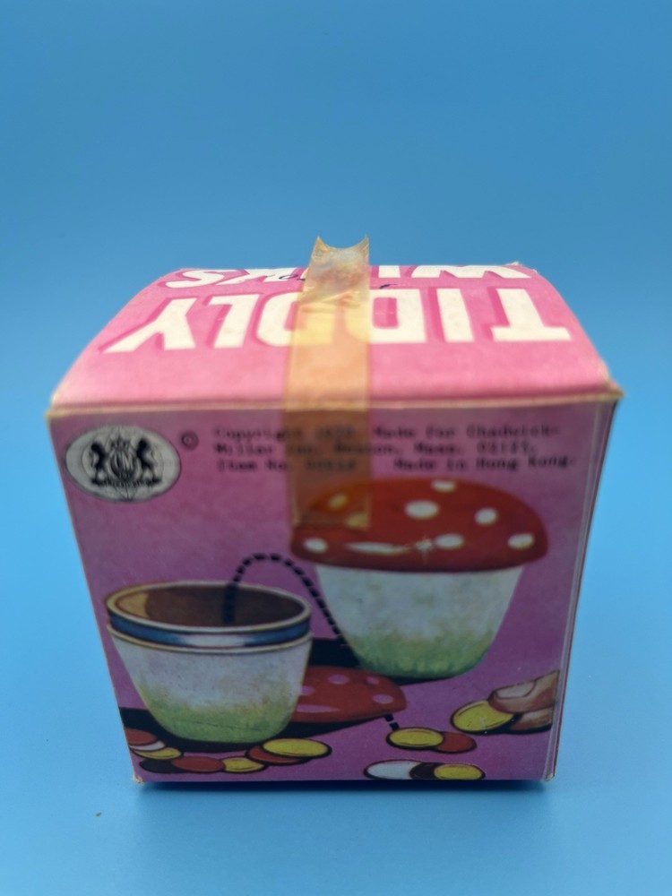 Dan Dee Tiddly Winks Plastic Red Mushroom Game Box Instructions 1970 Hong Kong