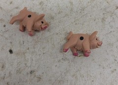Vintage 1977 PIG MANIA PARTS Game Can, Pigs, Manual INCOMPLETE SET