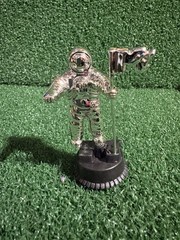 Cardinal MTV Music Trivia Board Game 1999 Moonman Astronaut Figure Token
