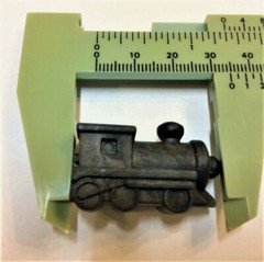 Mexican Train Domino Hub Starter Middle Center 8 Trains Markers & Large Train