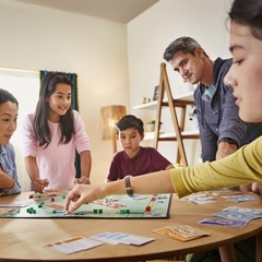 Strategic Family Game for 2-6 Players – 120 Minutes of Fun and Competition