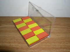 VINTAGE 28-PIECE MULTI-COLOR DOMINOES COMPACT SET IN PLASTIC CASE