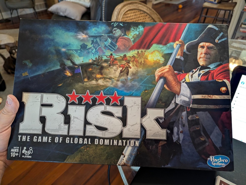 RISK Board Game 100% COMPLETE 2010 R10A