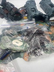 INCOMPLETE Weapons & Warriors Castle Combat Set Pieces AS IS See Description