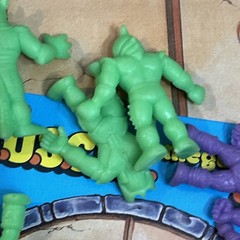 Vintage Mattel M.U.S.C.L.E Mega Match Game 1983 Arena Original Missing 1 Figure