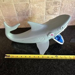 Vtg Jaws 1975 Game by Ideal Toy – Shark, Manual, 7 Pieces Universal Movie Retro*