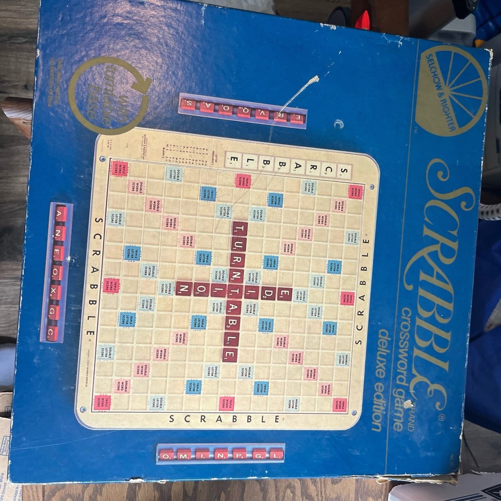Scrabble Deluxe Edition Board Game Rotating Turntable Selchow Righter