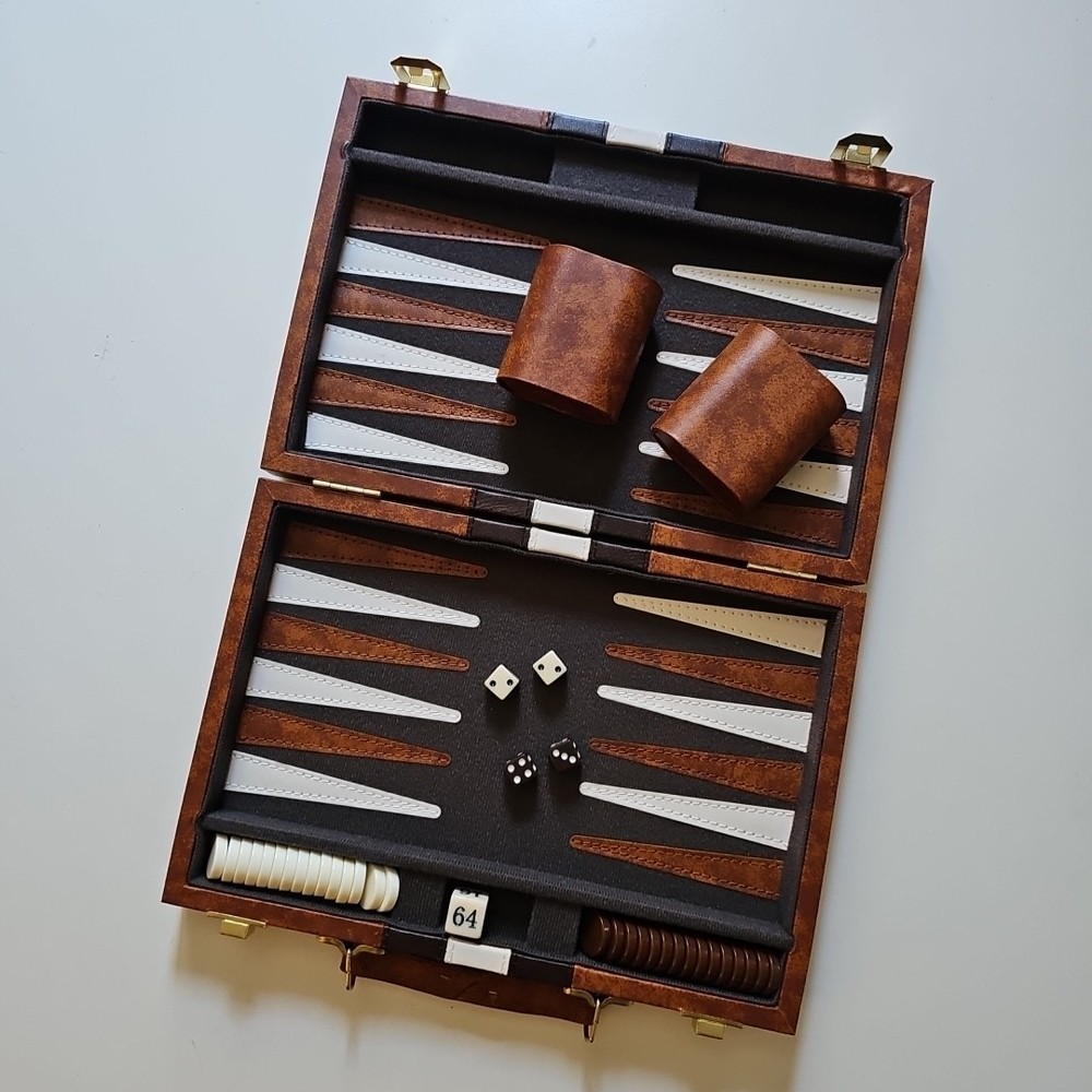 Backgammon Folding Compact 15″ Complete Set Brown Vinyl Board Game Vintage
