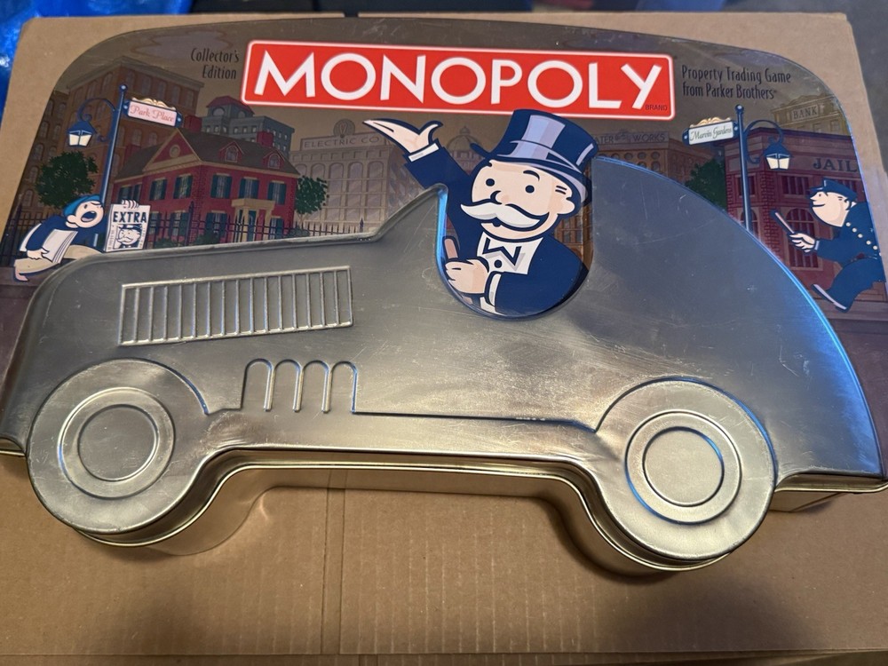 MONOPOLY Collector’s Edition Board Game Tin Car Box 2001 Parker Brothers