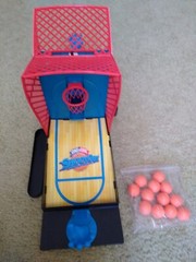 One In One SHOOT OUT ELECTRONIC BASKETBALL NBA GAME Excellent NO BOX