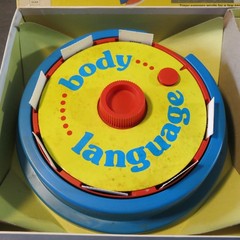 Body Language Milton Bradley Board Game 3-6 Players Ages 9+ 1975 Plastic