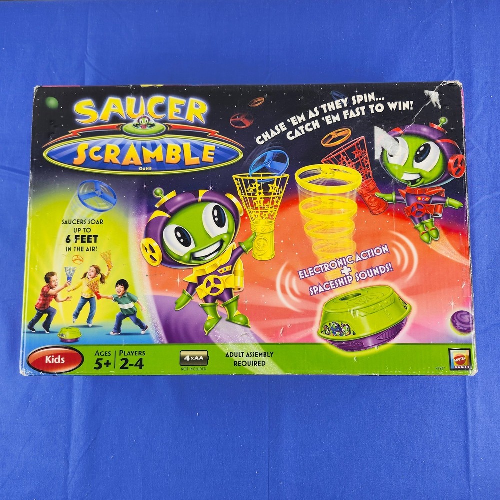NEW – Saucer Scramble game by Mattel – 2008 Electronic Action + Spaceship Sounds