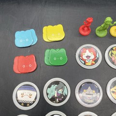 The Game of Life Yo-kai Yokai Watch Edition Board Game Hasbro Complete W Medals