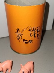 1977 Vintage PIG MANIA Dice Game Pig Stye Cup 2 Pigs Manual Pen Note Pad READ