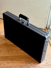 P-40 Backgammon Board Black Case Complete Game Dice Doubling Cube