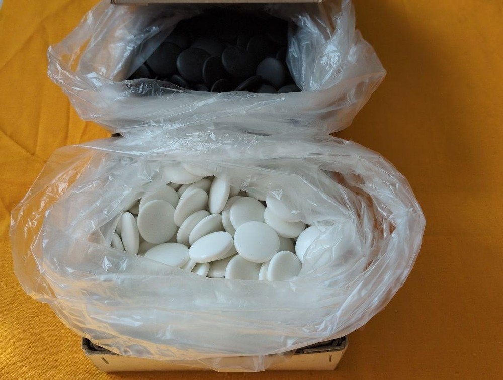 Japanese Go Stones White 175pcs Black 180pcs Japan for IGO Game Vintage NO BOX