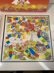 Vintage 1981 Strawberry Shortcake In Big Apple City Complete Excellent Shape!