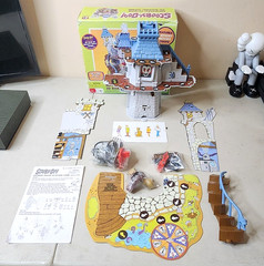 SCOOBY-DOO! HAUNTED HOUSE 3D BOARD GAME 2009 PRESSMAN – COMPLETE