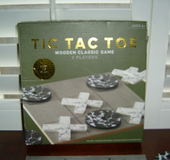Table Top Wooden Tic Tac Toe Game in Box, 10 x 10″, EUC