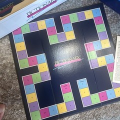 VINTAGE Pictionary Updated for the 90s COMPLETE 1993 Classic Drawing Board Game