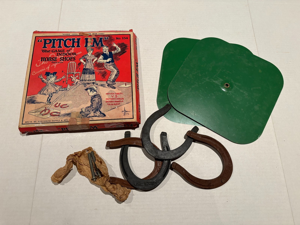 VINTAGE Antique PITCH EM Game of Indoor Horse Shoes in Original Box