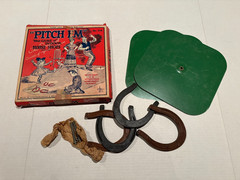 VINTAGE Antique PITCH EM Game of Indoor Horse Shoes in Original Box