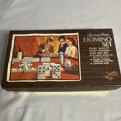 Pleasantime Domino Set Solid Opaline Club Size w/ Walnut Cribbage Counter