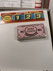 Vintage 1998 Edition FAMILY FEUD BOARD GAME by Endless Games Complete