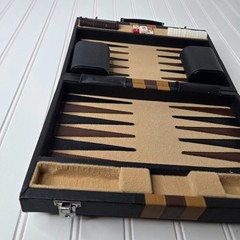 Vintage 1973 Pacific Game Company Travel Backgammon Set w/Directions 15″ x 10.5″