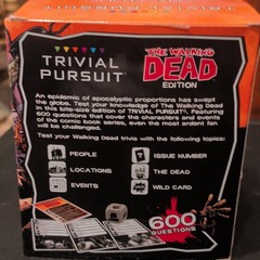 USAopoly Trivial Pursuit The Walking Dead Edition Trivia Card Game 2016 18+ 2+
