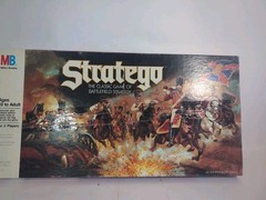 Vintage Milton Bradley 1977 Strategic Board Game 98% complete F3