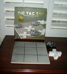 Table Top Wooden Tic Tac Toe Game in Box, 10 x 10″, EUC