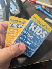PICTIONARY AIR KIDS vs. GROWN-UPS Drawing Game 100% COMPLETE 2020