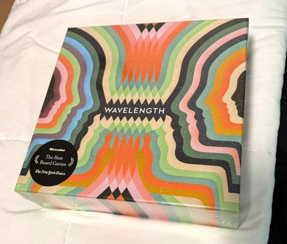 WAVELENGTH Telepathic Party BOARD GAME 2025 New in Sealed Box