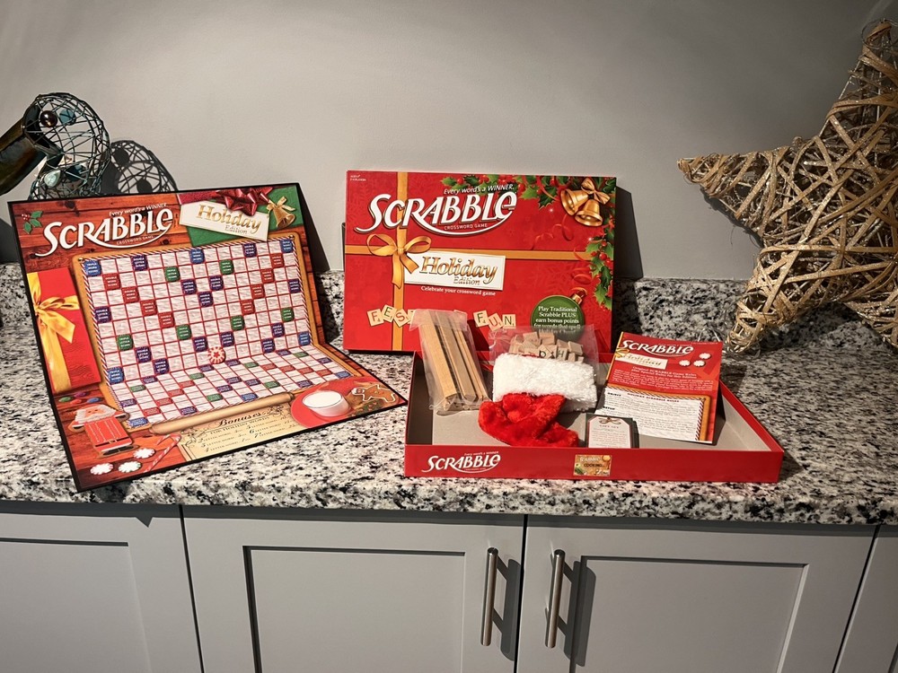 Scrabble HOLIDAY EDITION Board Game Christmas Red & Green Letter Tiles NEW