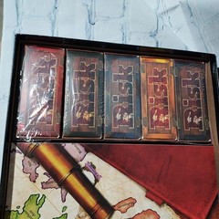 RISK Game of Strategic Conquest Board Game 2015 Edition Complete Unused Worn Box