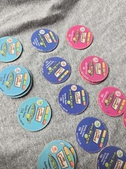 The Simpsons Pickers Lot Of 102 Pogs Tazos Magic Box 2005 Espanol / Ingles