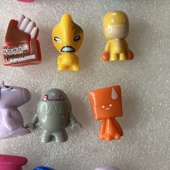Lot of 25 Gogos Crazy Bones Figures As Shown