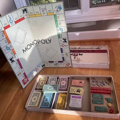 Monopoly White Box Set by Parker Brothers INC 1946, 2-8 players of ages 8-adult