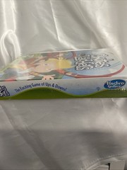 Hasbro Chutes and Ladders Board Game (A47560000)