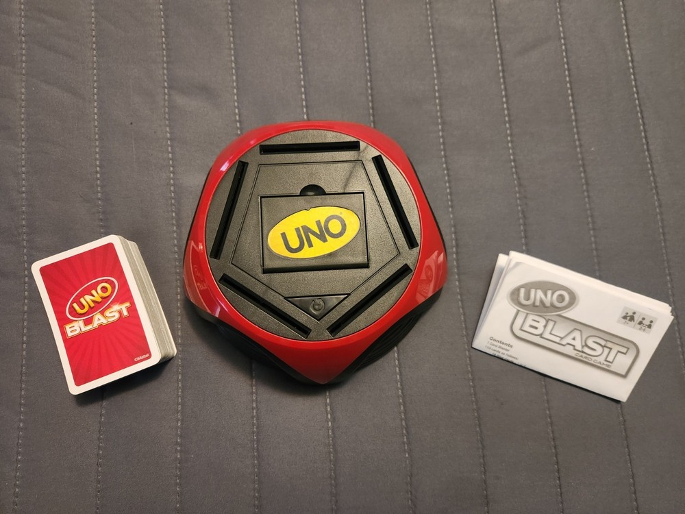 Uno Blast – Card Game with Electronic Blaster – Mattel 2013 – Complete & Working