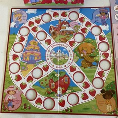 Strawberryland – A Berry Sweet Game Strawberry Shortcake Vintage Complete 2003
