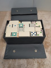 VTG DOMINO GAME SET OF 91 CARDINAL ‘COLOR DOT’ DOMINOS GRAY SNAP VINYL CASE 1994