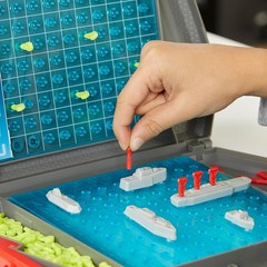 Battleship Classic Board Game, Strategy Game for Kids Ages 7 and Up, Fun for 2 P