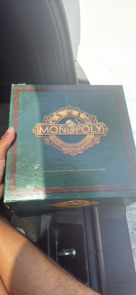 Monopoly Game The Heirloom Edition New But Slight Damaged Box Lid