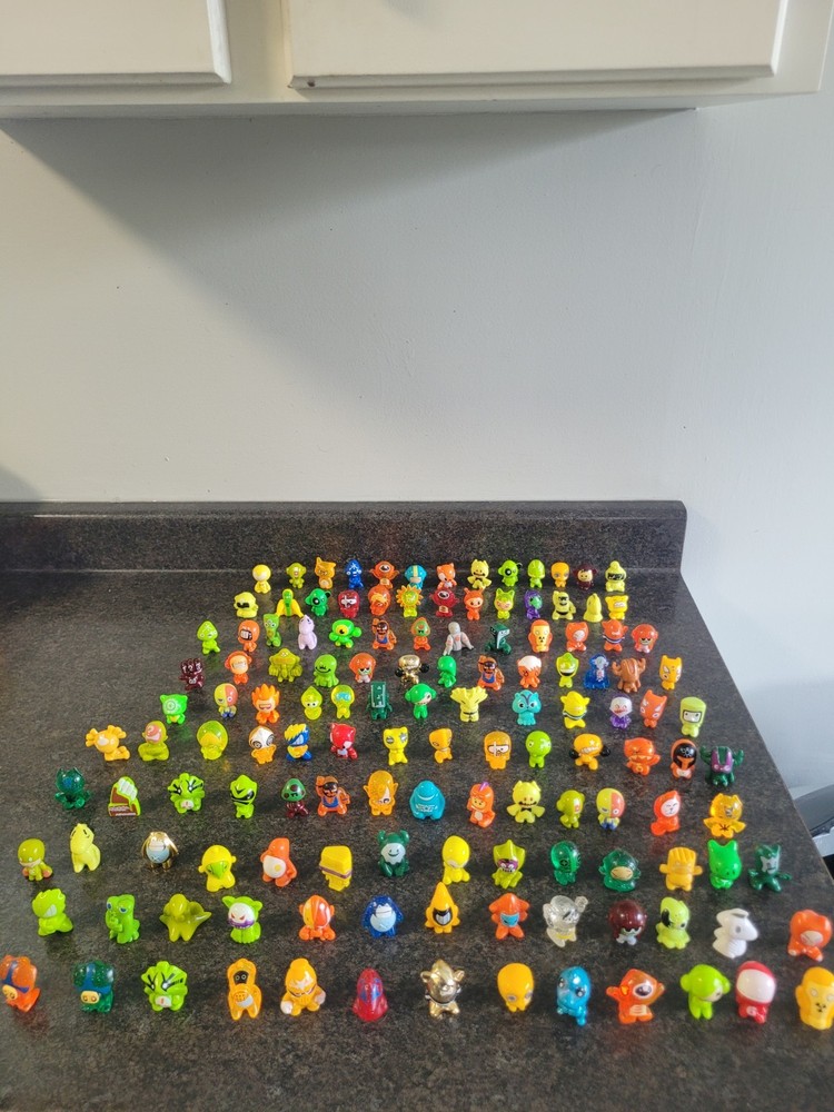Gogo’s Crazy Bones Mixed Series Lot (133)
