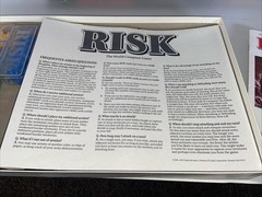 VINTAGE Risk Board Game COMPLETE 1993 Classic War Strategy Miniatures Figures