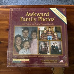 Awkward Family Photos Board Game Teen-Adult 4-6 Players Family and Party