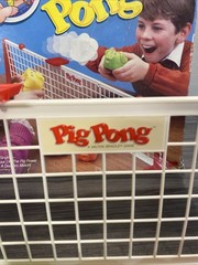 Vintage 1986 Milton Bradley PIG PONG Tabletop Game Complete