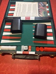 Backgammon Game 8 1/4″ x 11″ Green Red White in Black Travel Case Missing 1 Chip